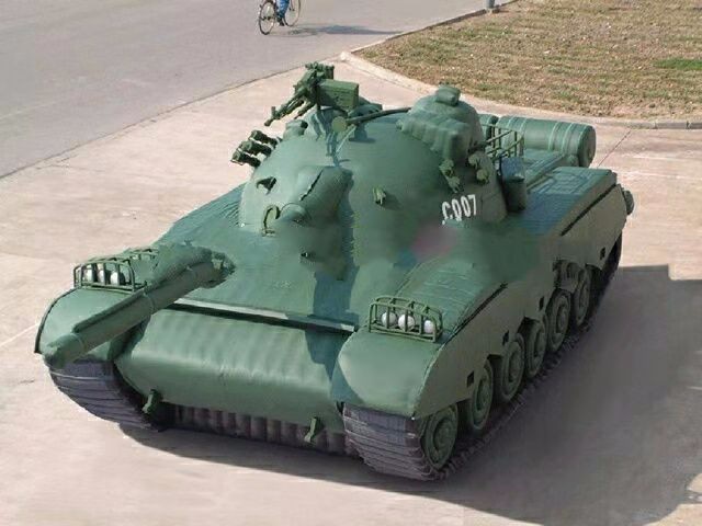 叠彩军用充气坦克车